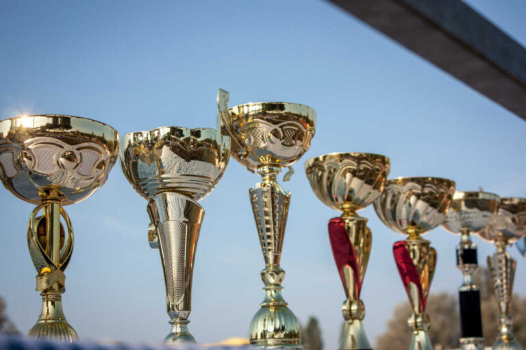 Trofea sportowe na zamówienie